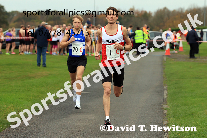The 2024 Norman Woodcock Memorial Relay, Newcastle Race Course, Gosforth Park, Newcastle.   Photo: David T. Hewitson/Sports for All Pics